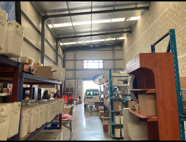 BUSINESS PROPERTY TO RENT IN FAIRVIEW